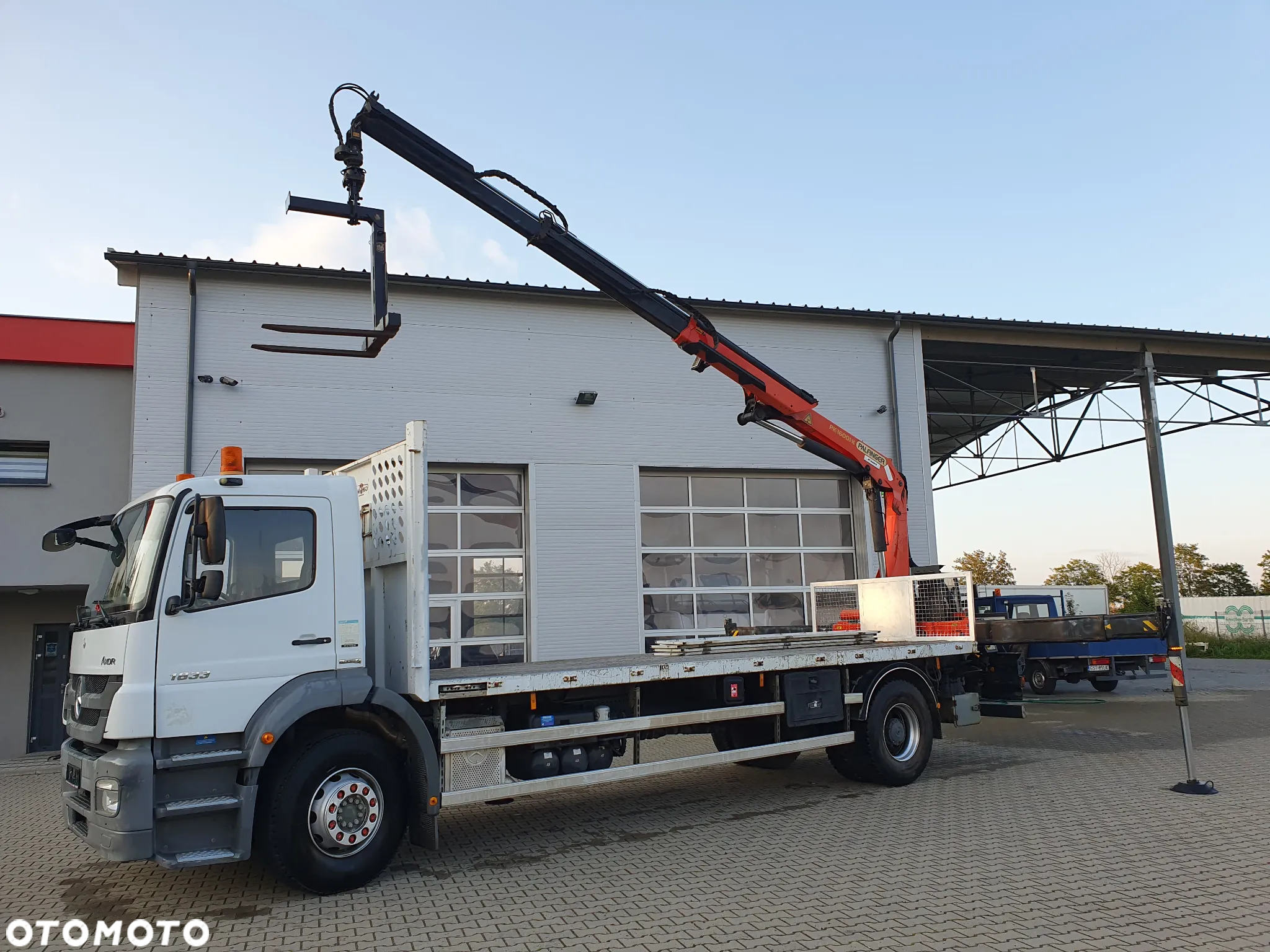Mercedes-Benz axor - 11