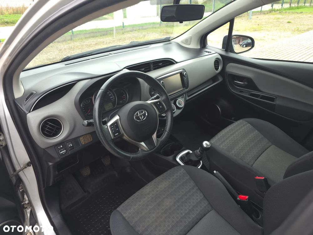 Toyota Yaris 1.33 Premium EU6 - 20