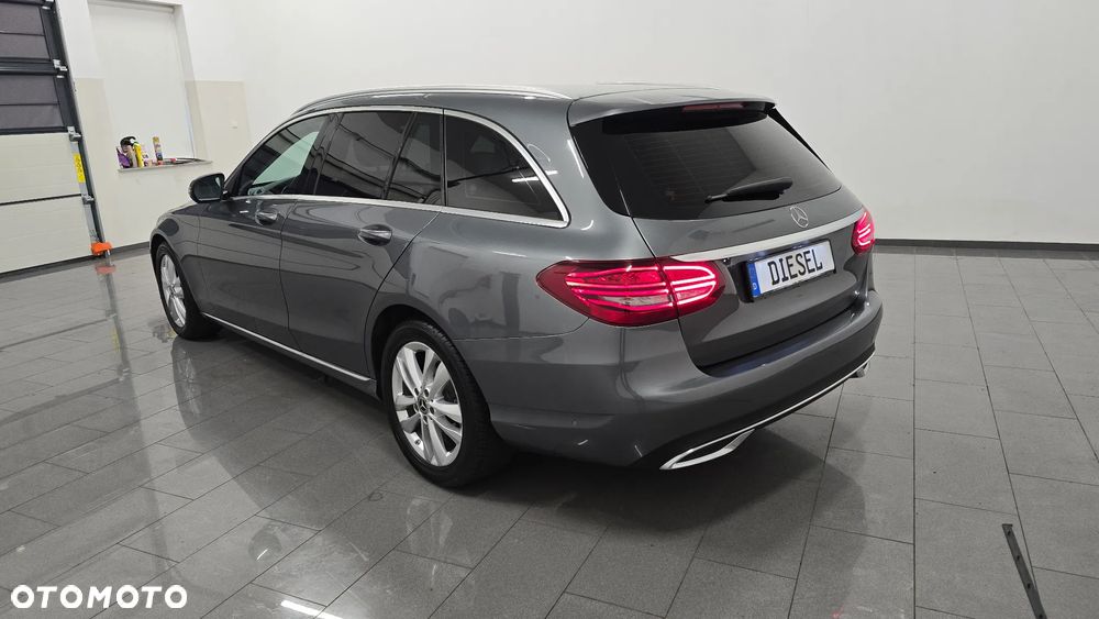 Mercedes-Benz Klasa C 220 d 9G-TRONIC Exclusive - 4