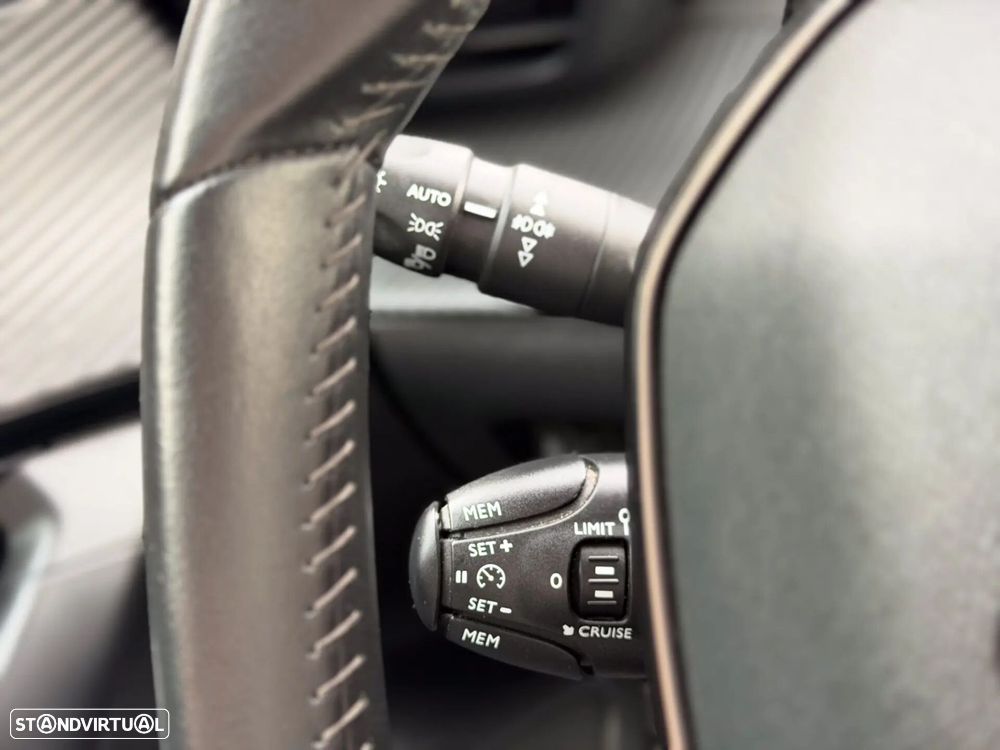 Peugeot 2008 1.5 BlueHDi Active Pack - 22