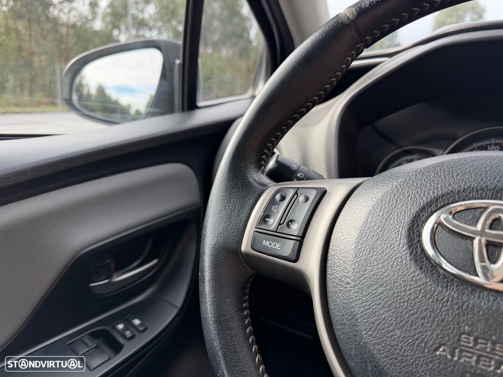 Toyota Yaris 1.4 D-4D Comfort+P.Style - 33