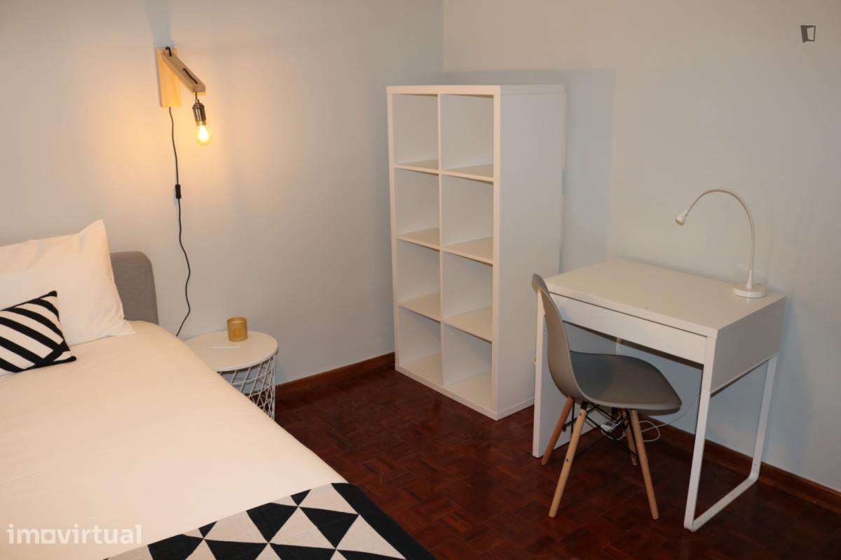Quarto - localizado em Lumiar Lisbon - Grande imagem: 3/21