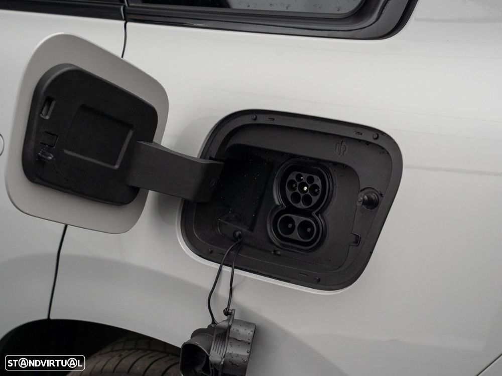 Leapmotor C10 28.4 kWh REEV Design - 14