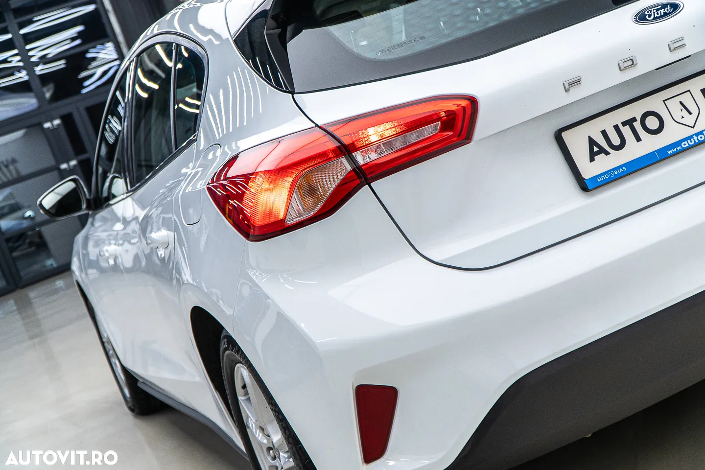 Ford Focus 1.0 EcoBoost Trend Edition - 32