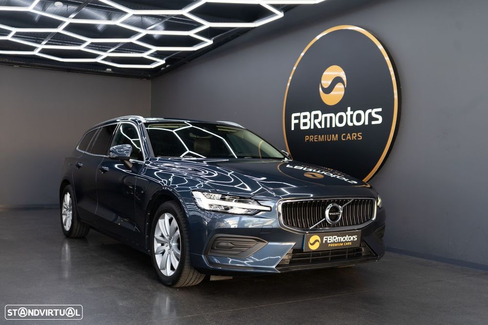 Volvo V60 2.0 D3 Momentum - 1