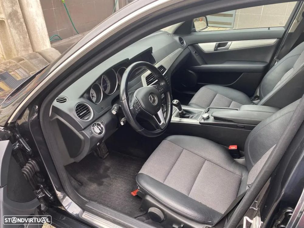 Mercedes-Benz C 220 - 13