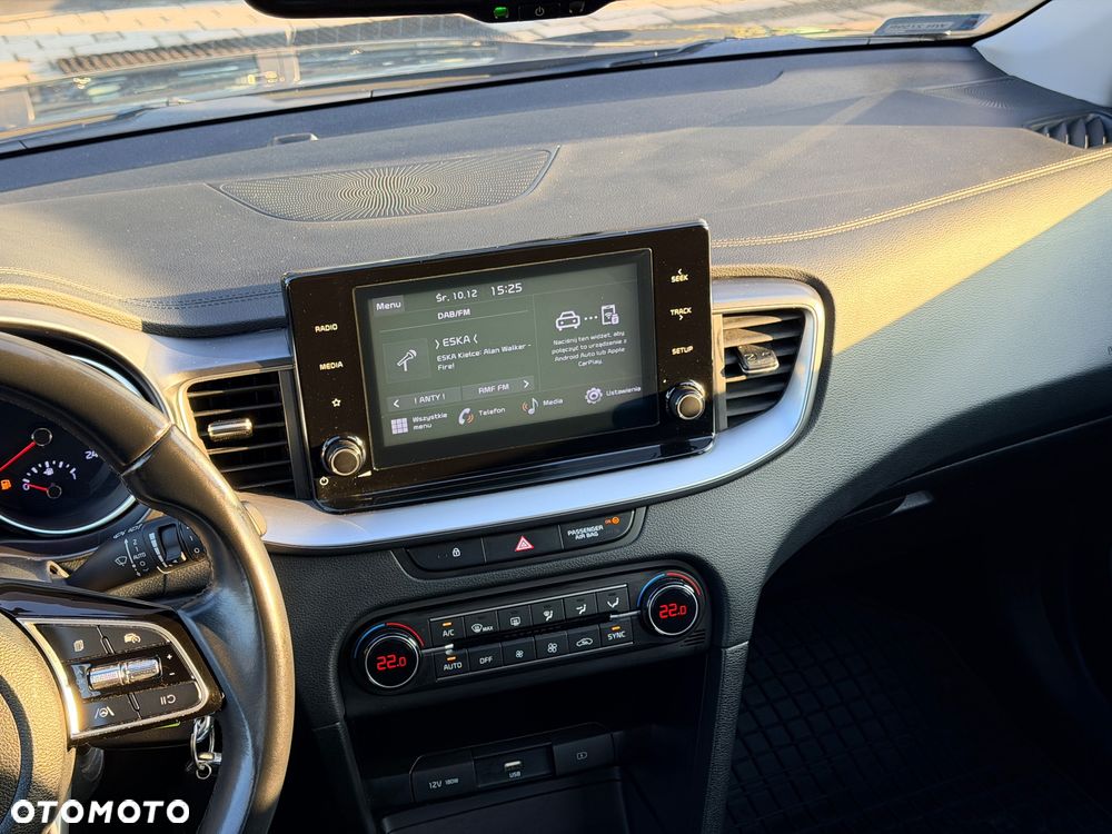 Kia Ceed 1.5 T-GDI M - 10