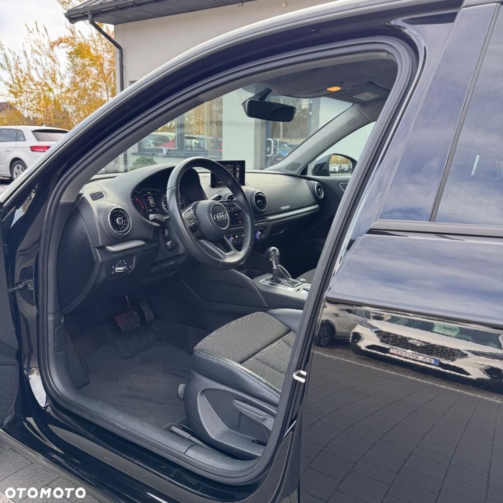 Audi A3 Sportback 2.0 TDI Ambiente S tronic - 13