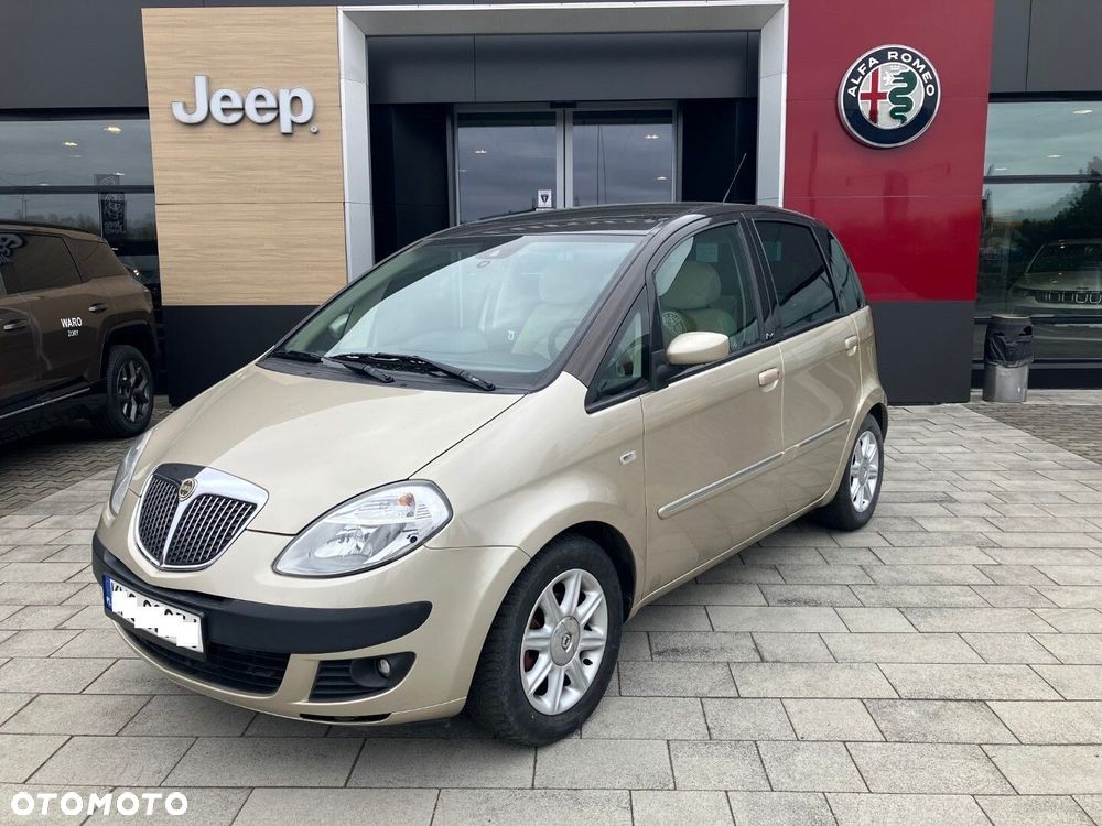 Lancia Musa 1.4 16V Platino - 1