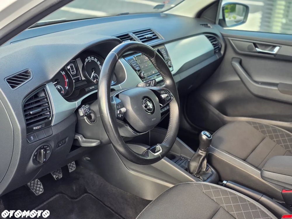 Skoda Fabia 1.0 TSI Ambition Plus - 10