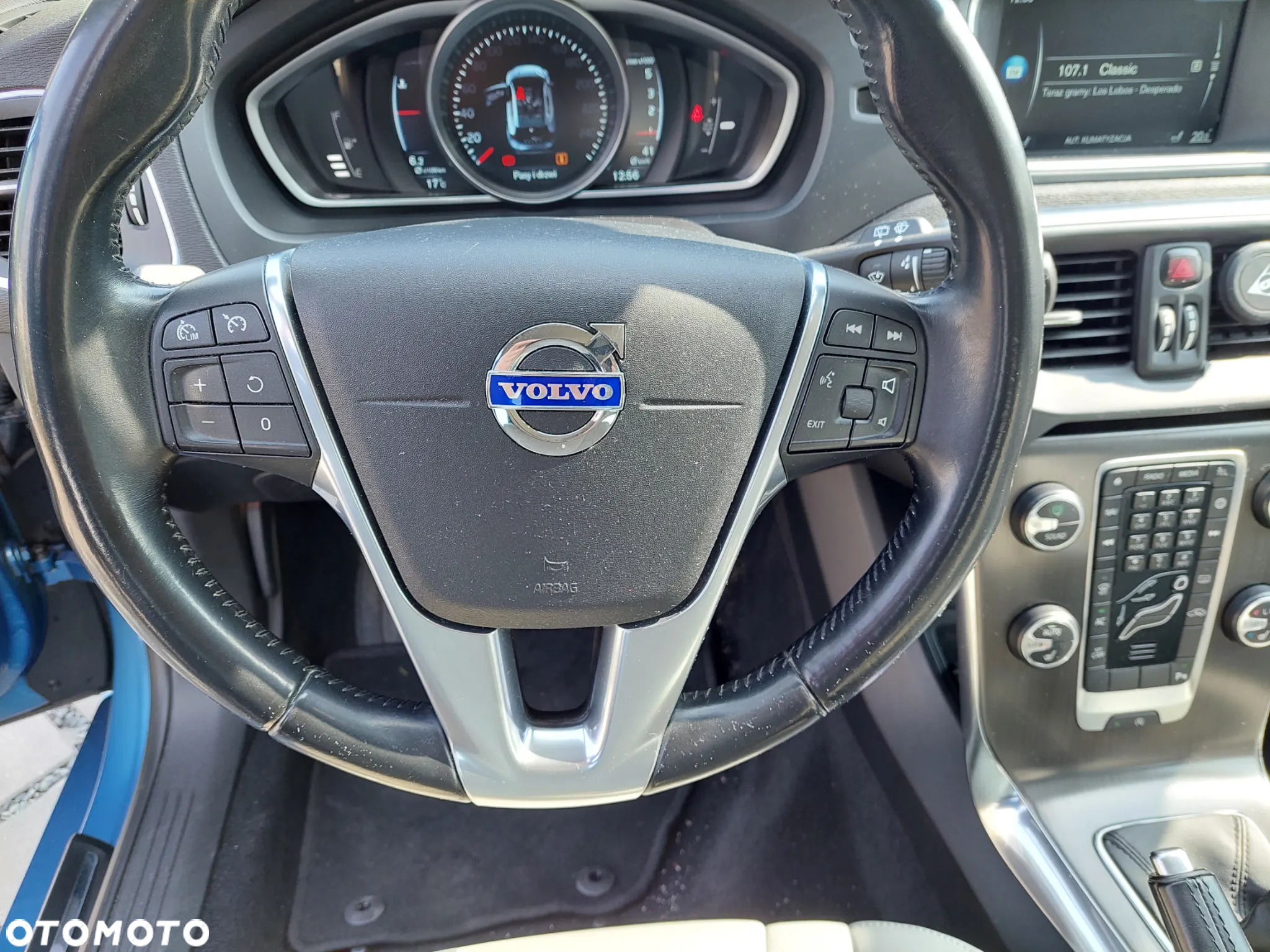 Volvo V40 D4 Drive-E Momentum - 29