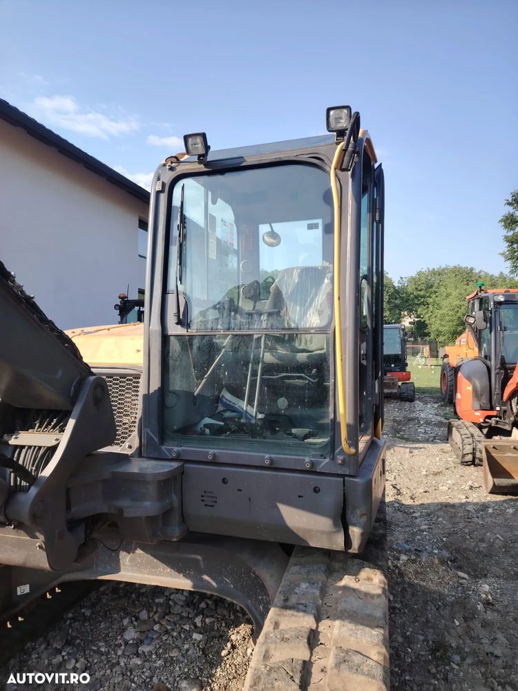 Volvo ECR88 - 11