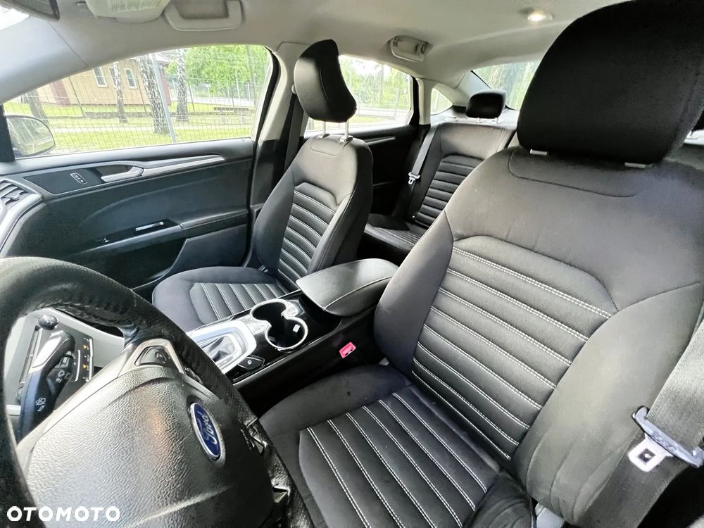 Ford Fusion - 10