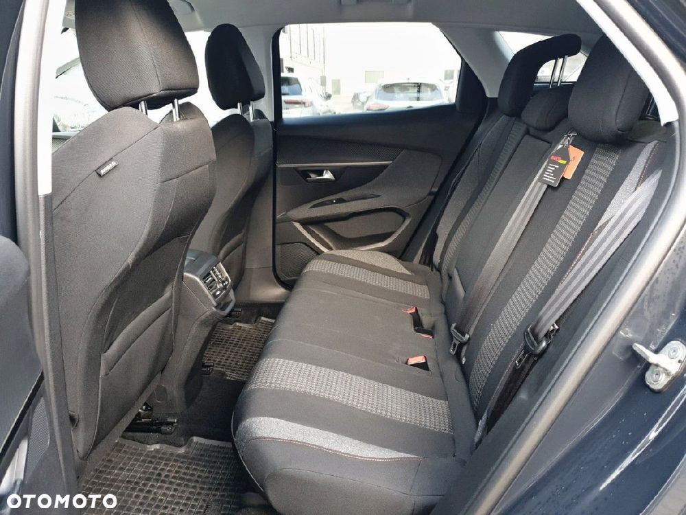 Peugeot 3008 1.2 PureTech Allure S&S - 10