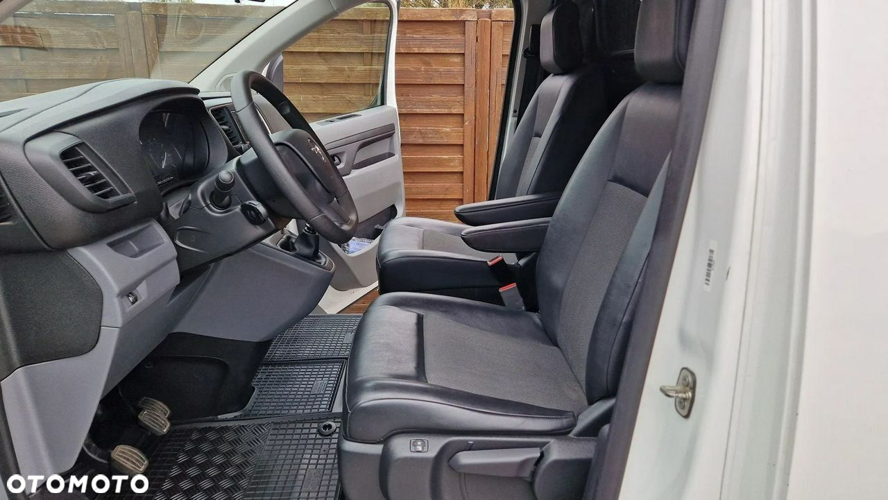 Opel Vivaro - 17