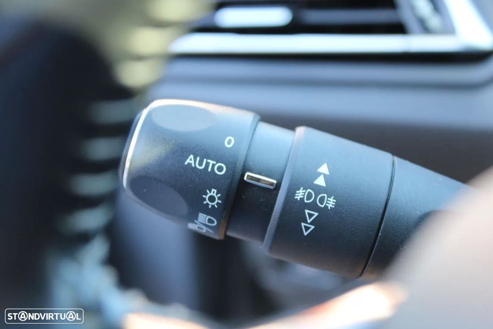 Peugeot 308 SW 1.6 BlueHDi Allure - 22