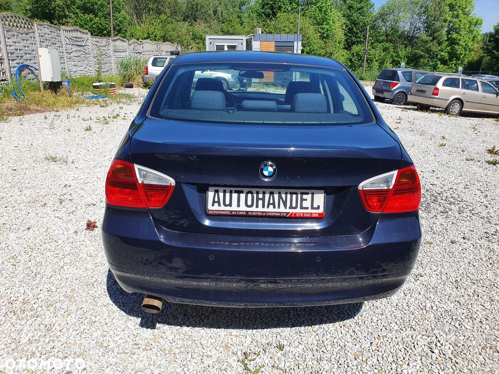 BMW Seria 3 320i - 4