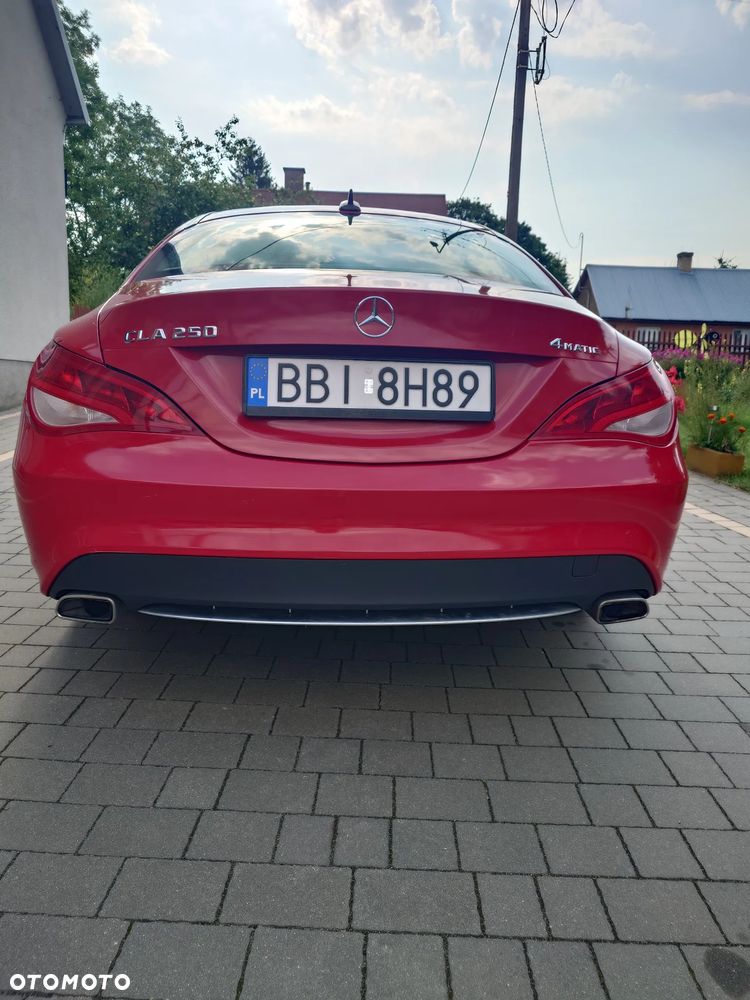 Mercedes-Benz CLA 250 4Matic 7G-DCT - 10