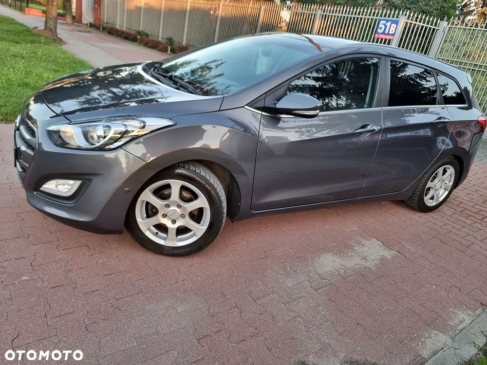 Hyundai i30 blue Kombi 1.6 GDi Style - 16
