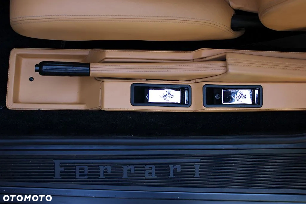 Ferrari Testarossa - 36