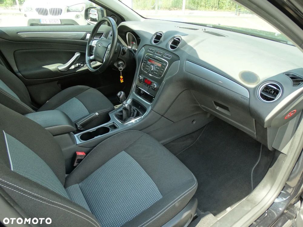 Ford Mondeo 1.6 T Gold X Plus - 17