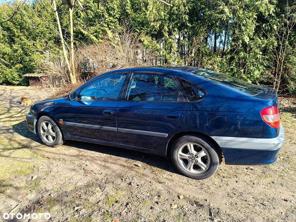 Toyota Avensis 2.0 VVT-i Sol - 8