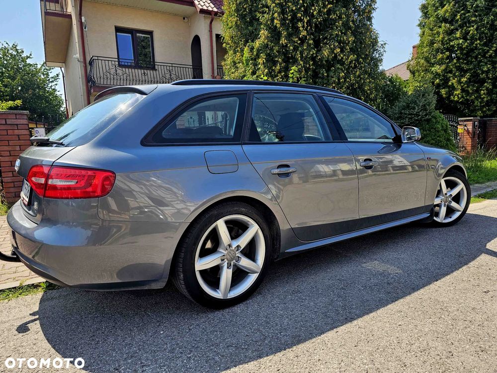 Audi A4 Avant 2.0 TDI Quattro S tronic - 25