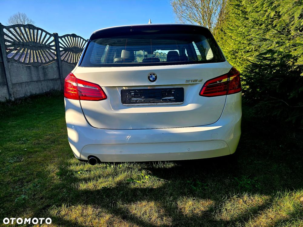 BMW Seria 2 216d - 10