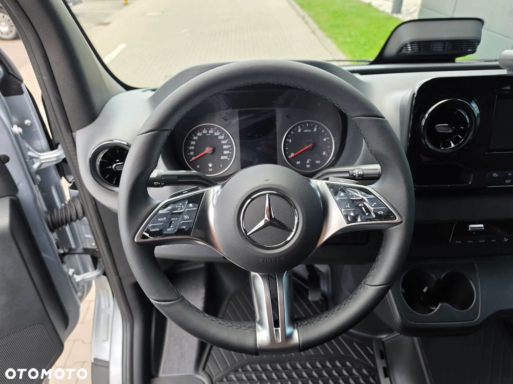 Mercedes-Benz Sprinter 519 CDI Furgon PRO Ekstra Długi 4325+mm; 5,5 tony - 20