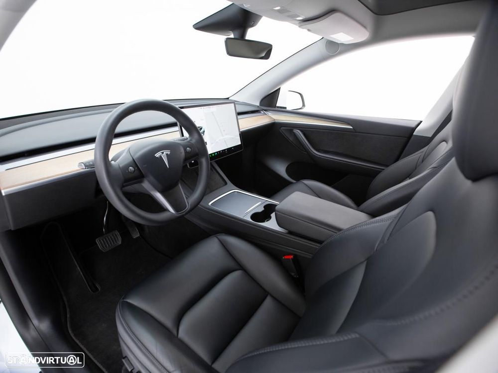 Tesla Model Y RWD - 9
