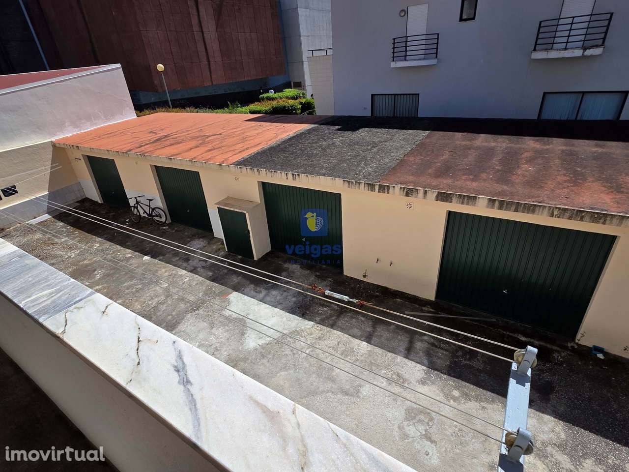 Apartamento T3 com garagem fechada, 1º andar sem elevador, entre a rot - Grande imagem: 5/18