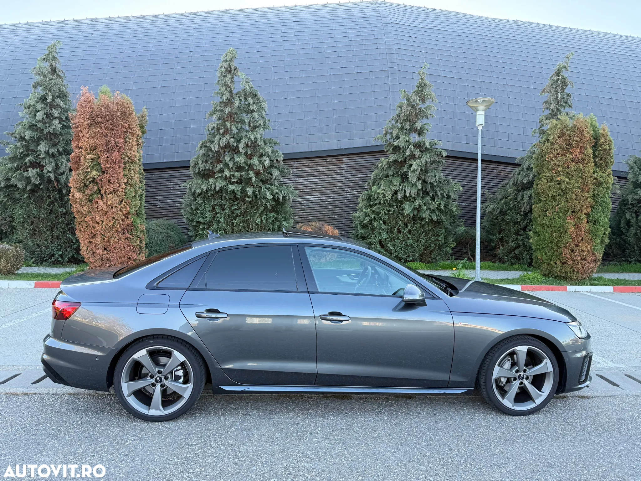 Audi A4 40 TDI S tronic S line - 3