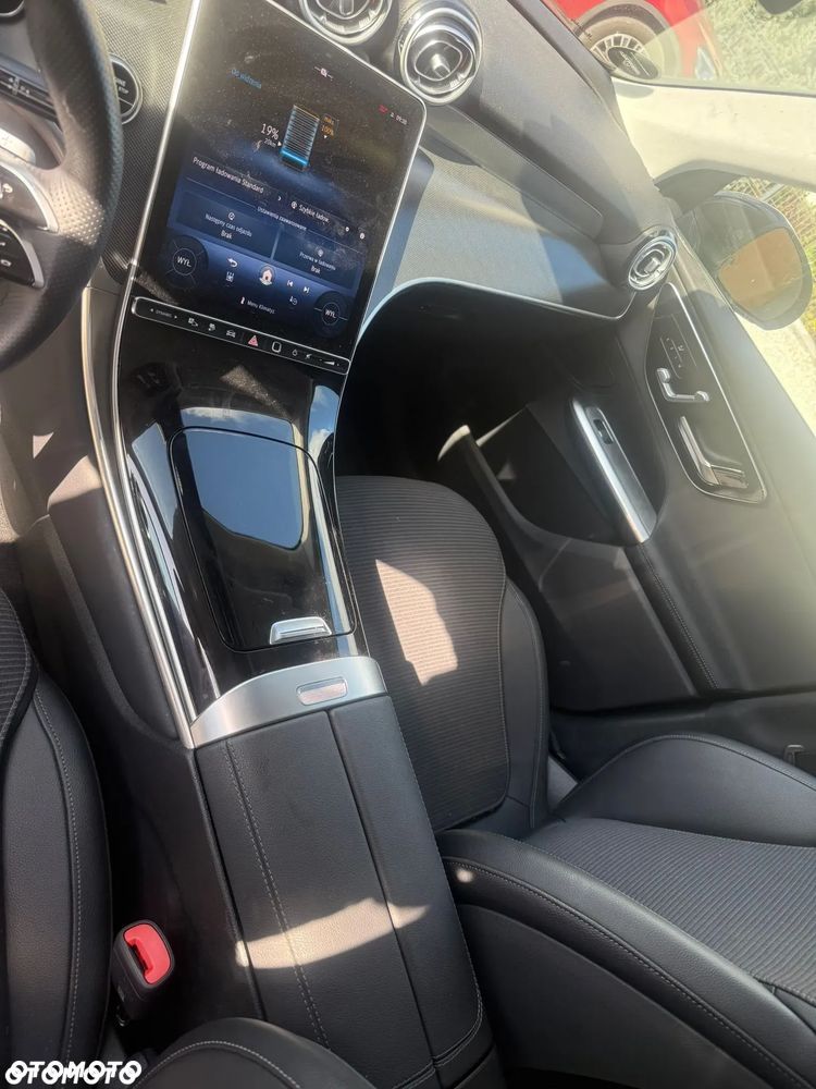 Mercedes-Benz GLC 300 de 4-Matic Business Edition - 12