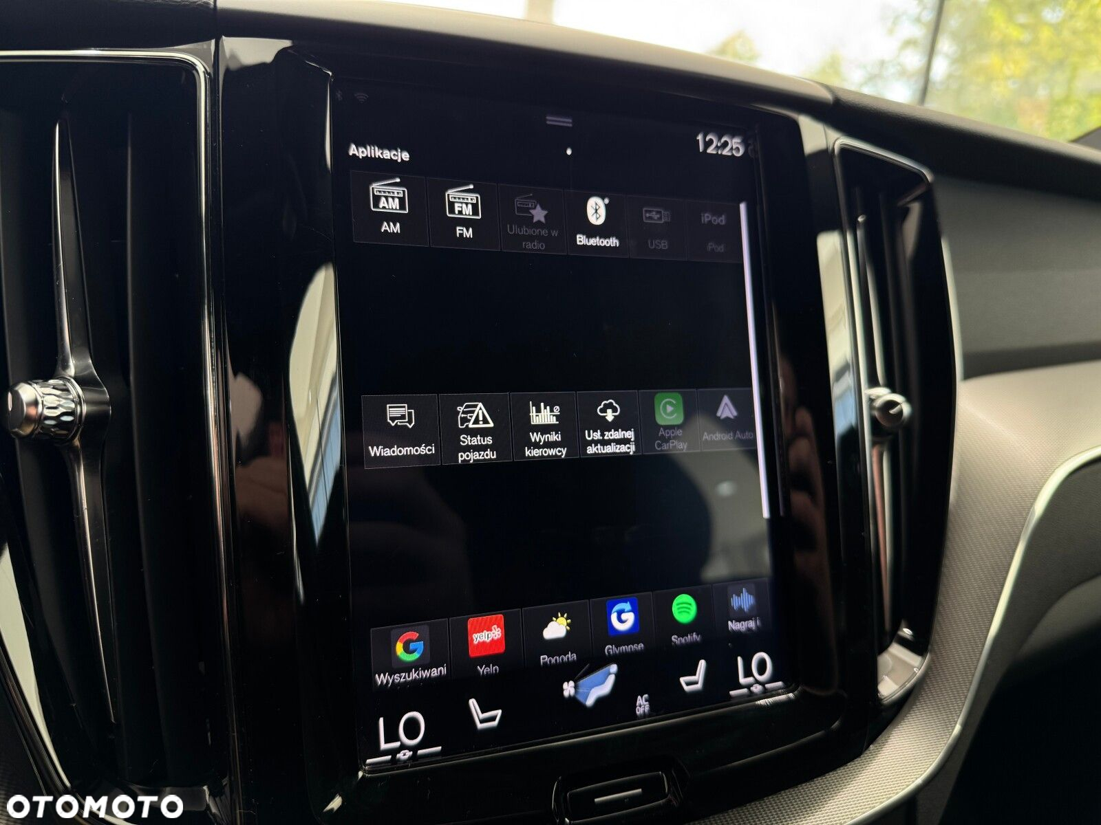 Volvo XC 60 T5 AWD R-Design - 32