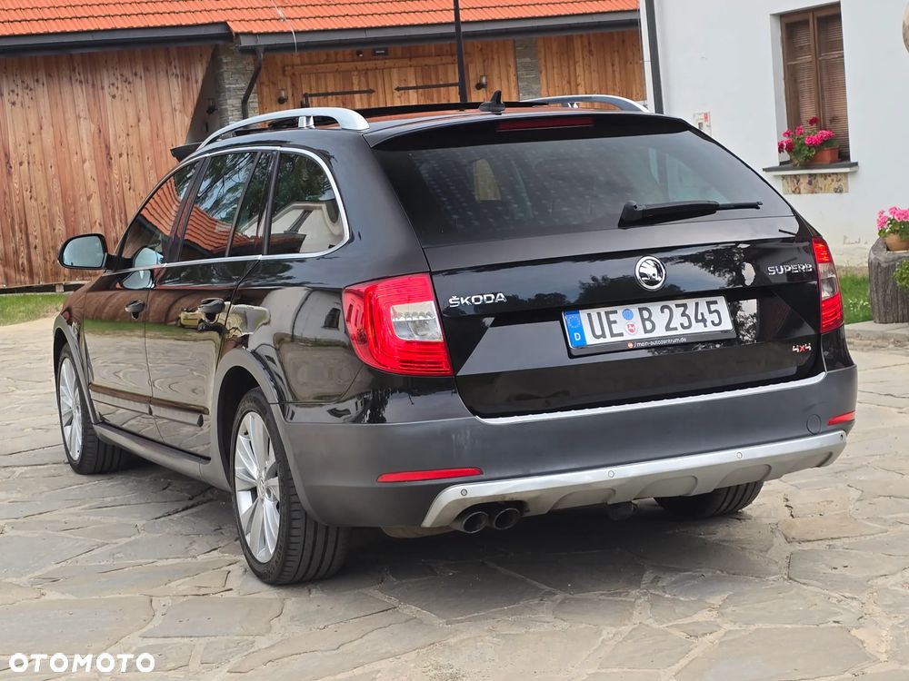 Skoda Superb 2.0 TDI 4x4 Platinum Outdoor DSG - 9