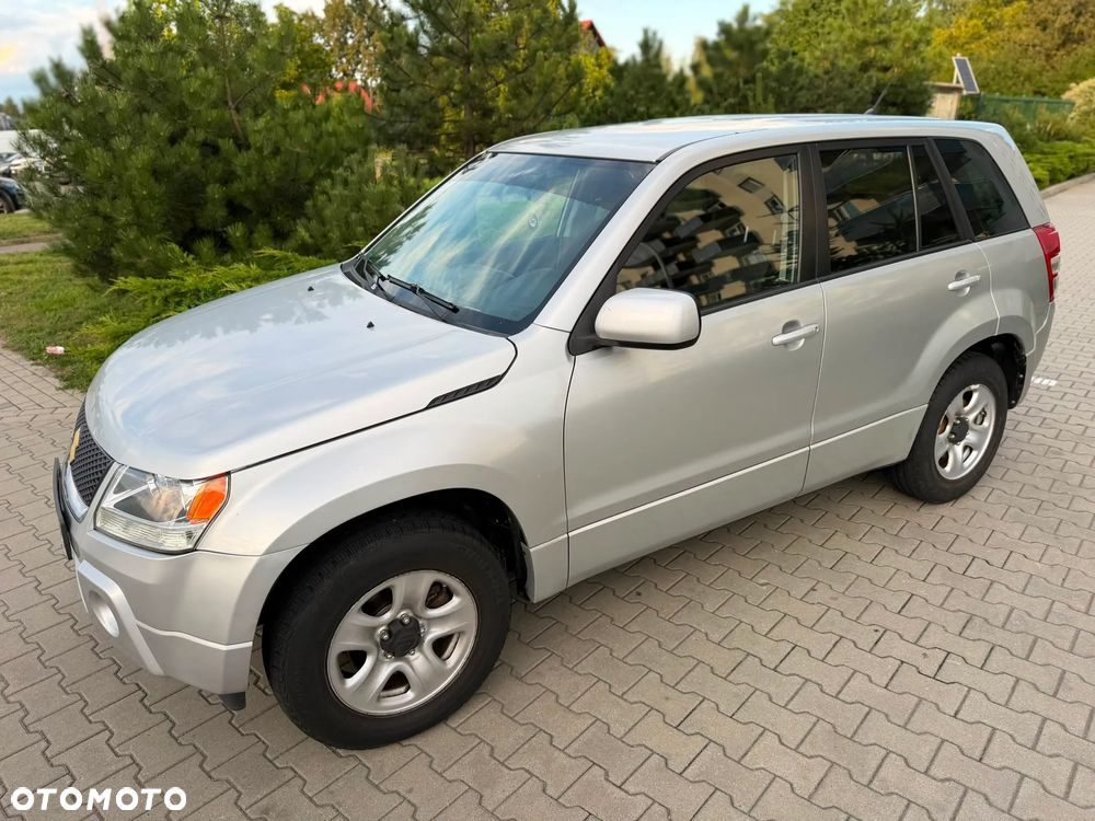Suzuki Grand Vitara 2.7 V6 - 7