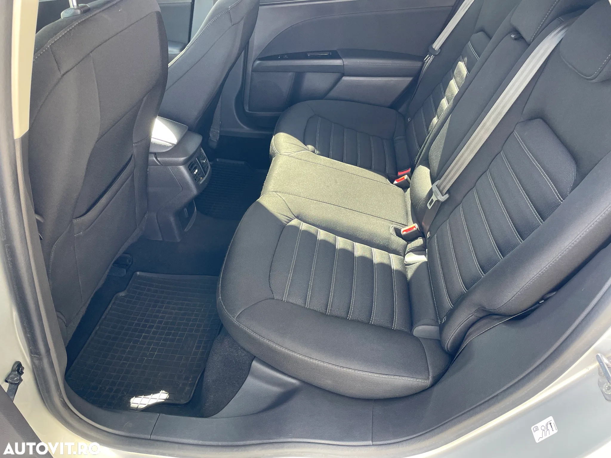 Ford Mondeo 2.0 TDCi Aut. Trend - 11