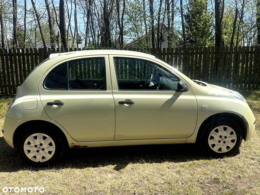 Nissan Micra - 1