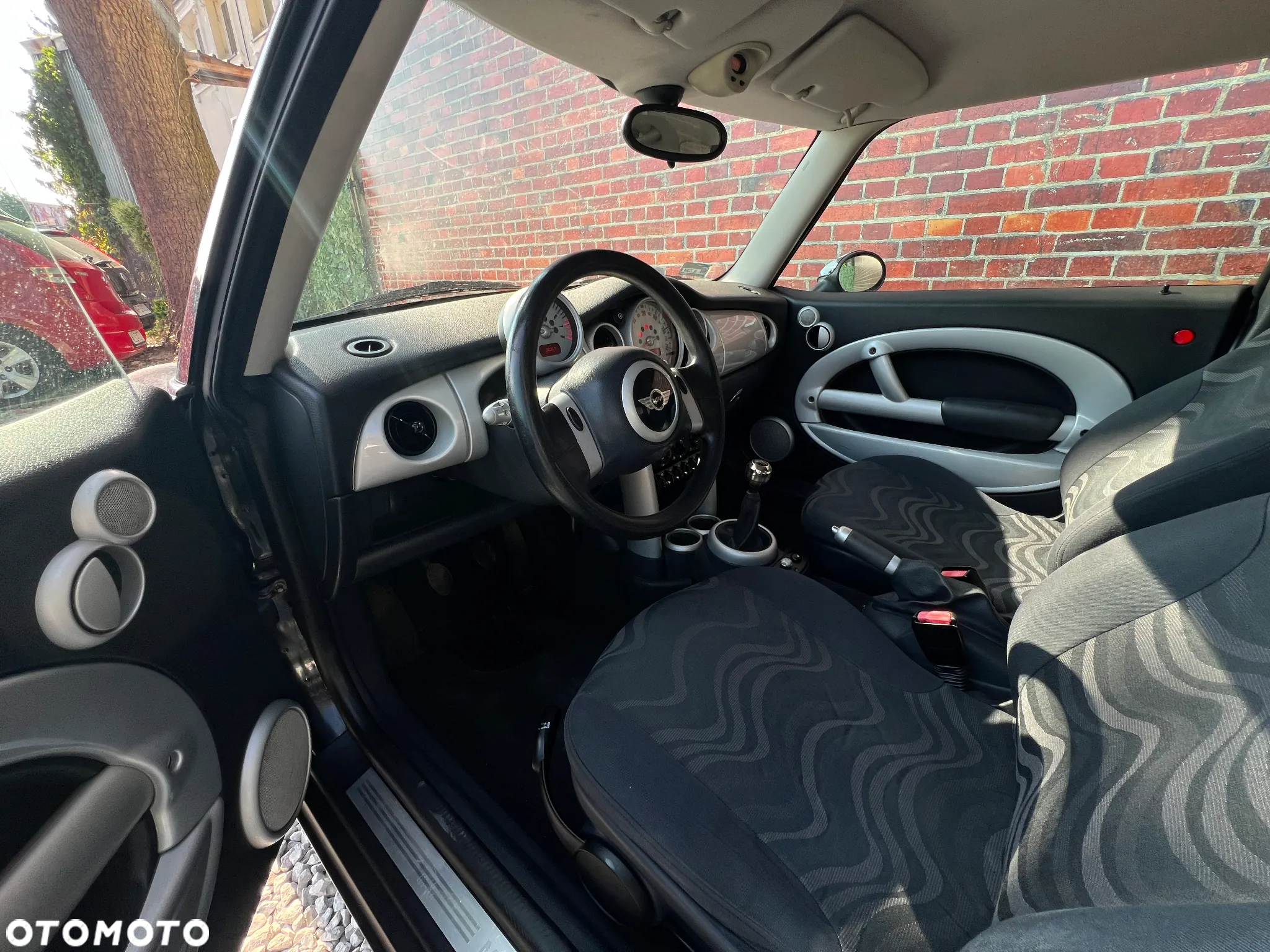 MINI ONE Standard - 8