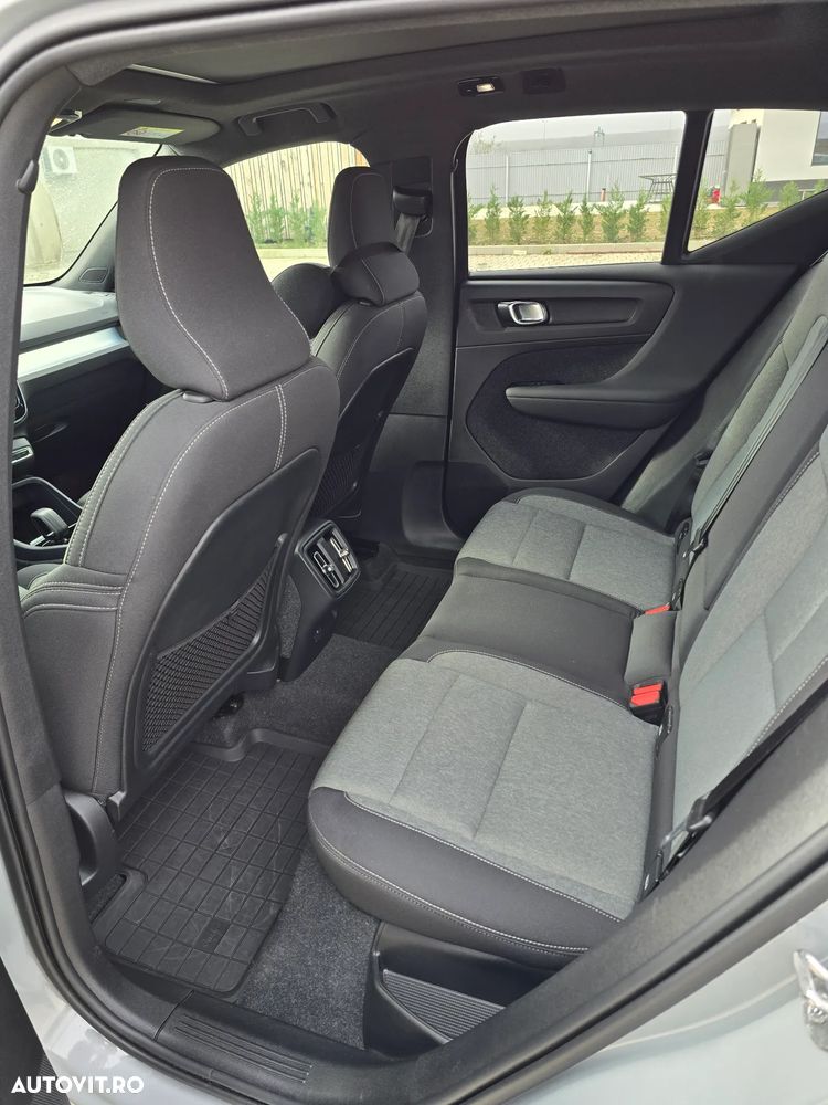 Volvo XC 40 B4 AT FWD MHEV Ultimate Dark - 8