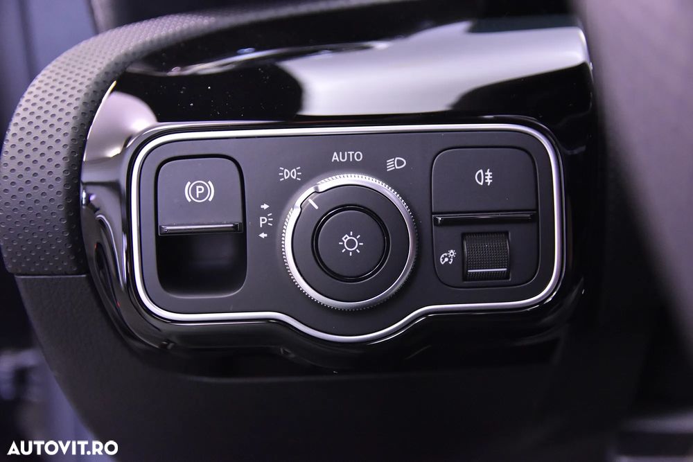 Mercedes-Benz CLA 250 4Matic 7G-DCT AMG Line - 15