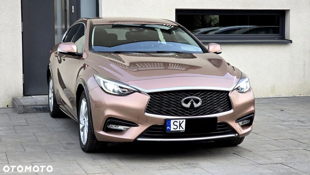 Infiniti Q30 1.6t Business Executive - 4