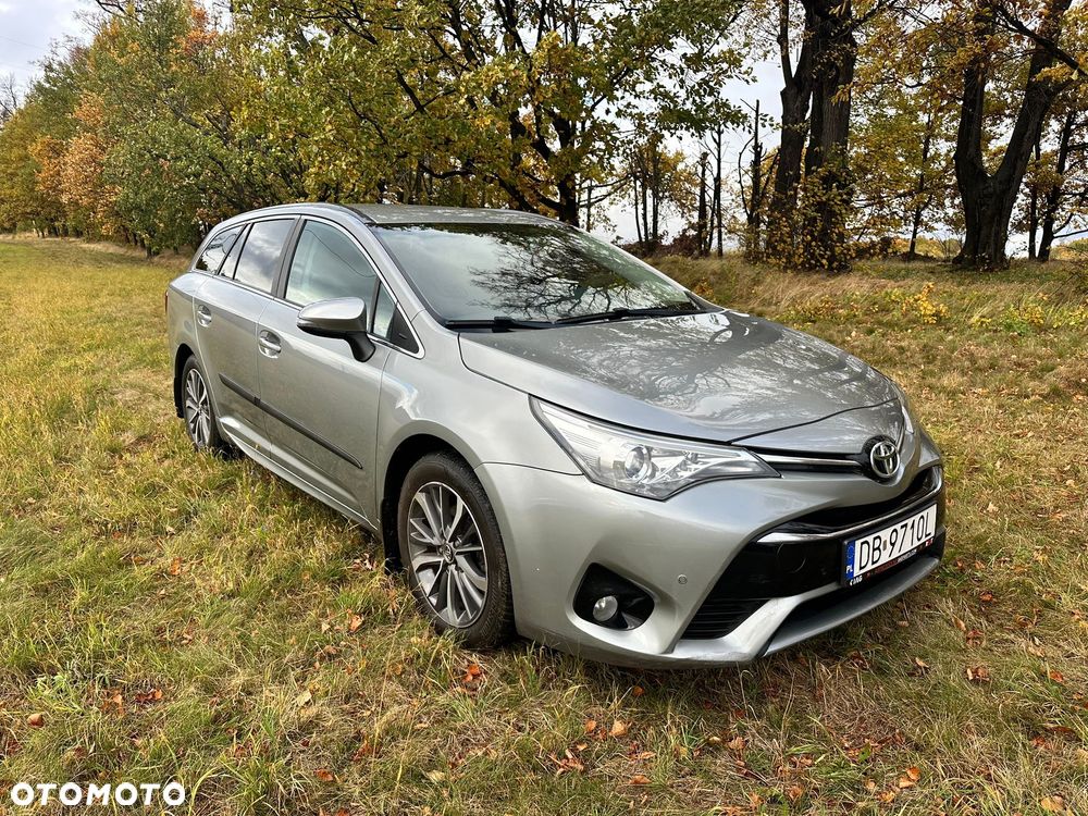 Toyota Avensis 1.8 Prestige MS - 6