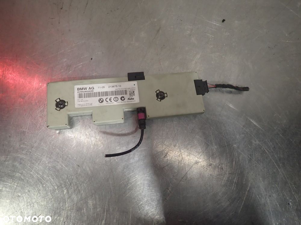 WZMACNIACZ ANTENY BMW E90 325I 2.5 - 1