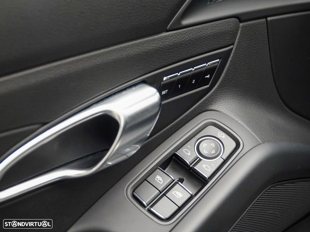 Porsche 718 Boxster 2.0 PDK - 18