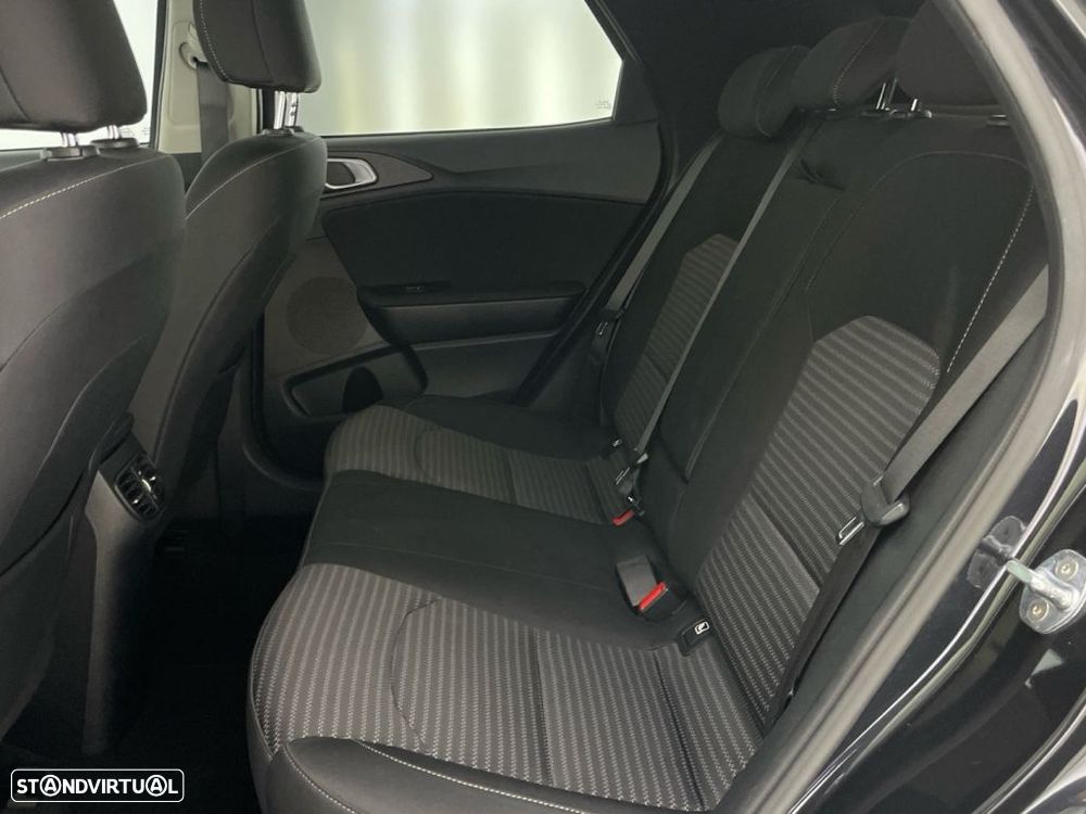 Kia XCeed 1.0 T-GDI Tech - 12