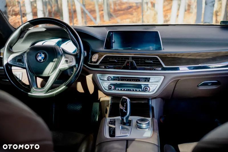 BMW Seria 7 740d xDrive - 2