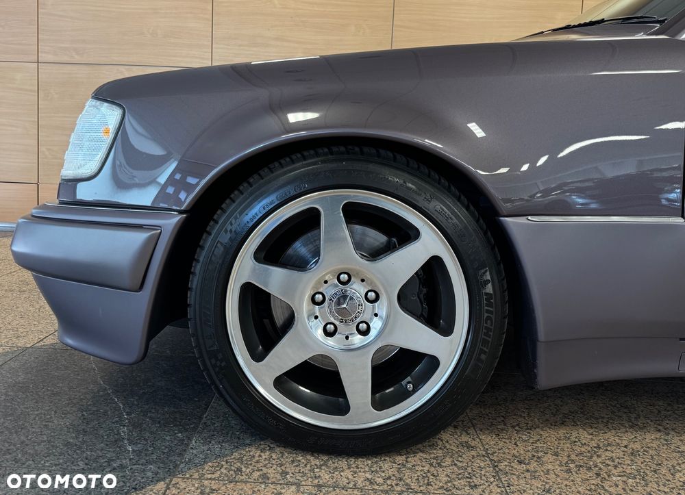 Mercedes-Benz W124 (1984-1993) - 25
