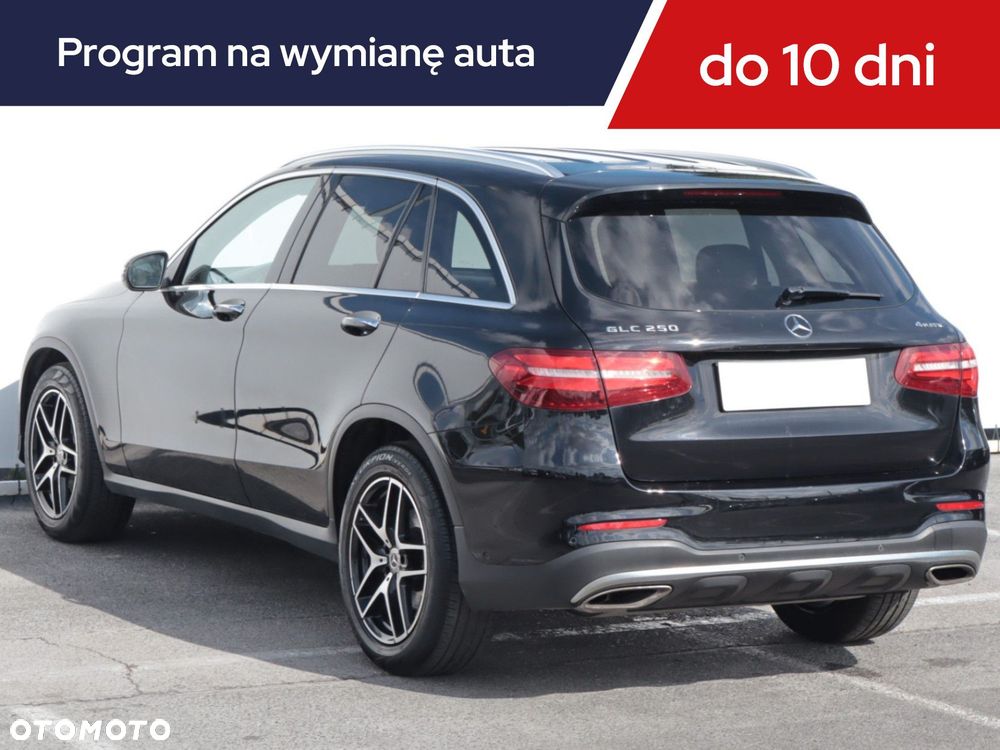 Mercedes-Benz GLC - 6