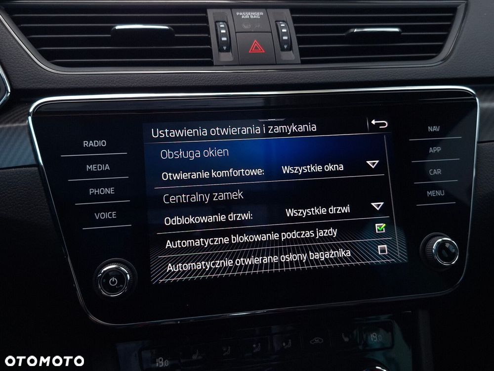 Skoda Superb 2.0 TDI SCR 4x4 Sportline DSG - 34